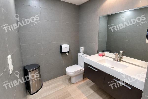 Venta de oficina en ph bmw plaza, calle 50
