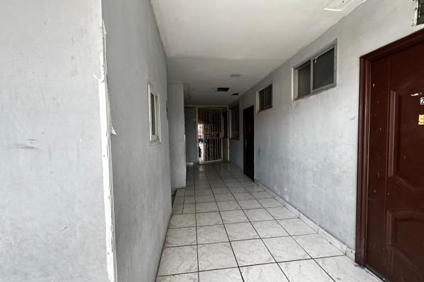 Commercial building for sale
