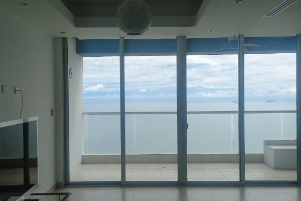 Banco vende ph rivage tower avenida balboa