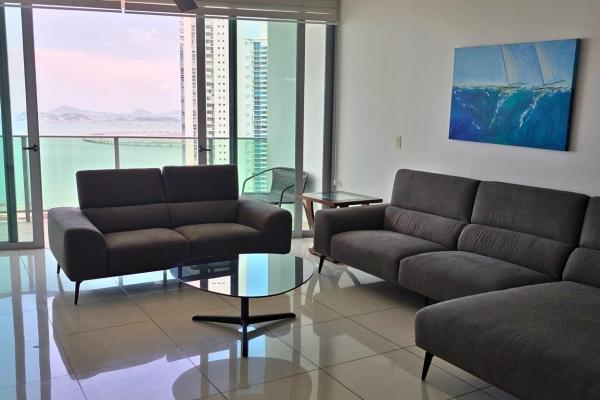 Se vende apartamento en ph allure piso alto con vista al mar