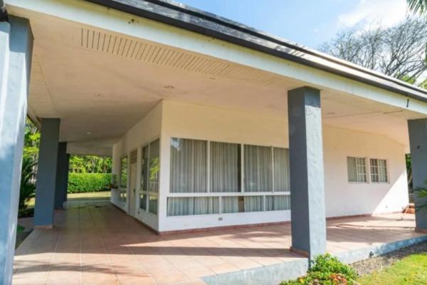 Spectacular country houses in chame coronado.