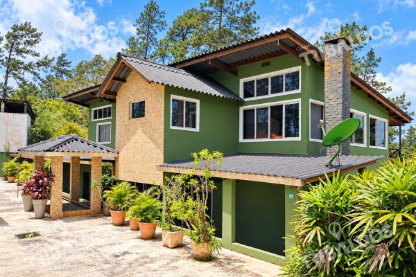Venta de casa en cerro azul, residencial altos de cerro azul