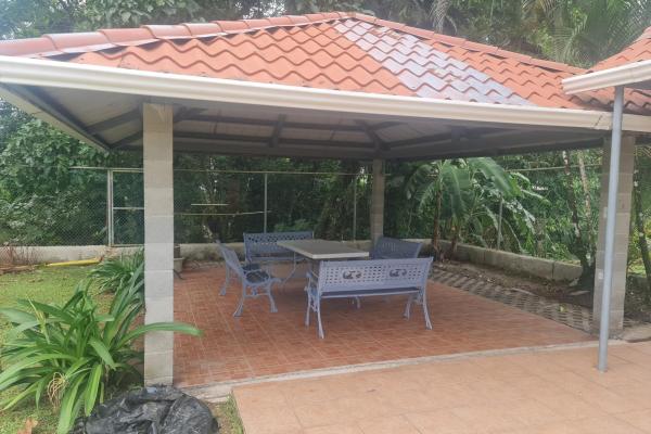 Venta de casa en residencial espinar, colón