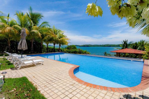 La belleza de la vida costera en boca chica