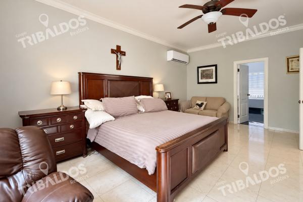 Venta de casa en costa del este