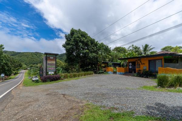 Turnkey restaurant and commercial property