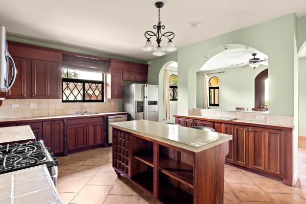 Spacious 3-bedroom home for sale in boquete