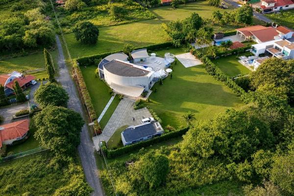 Venta de residencia moderna en coronado