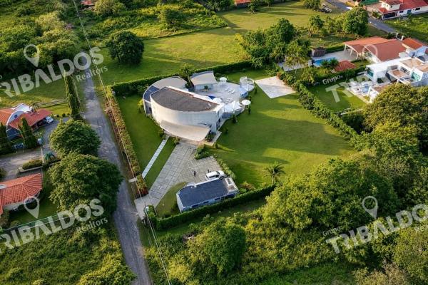 Venta de residencia moderna en coronado