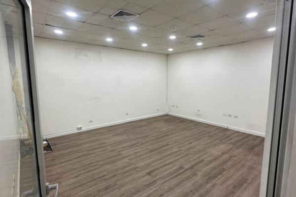 4 locales comerciales contiguos en venta | plaza colón | disponibles juntos
