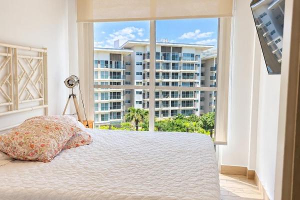 Apartamento frente a la playa con hermosas vistas al océano.