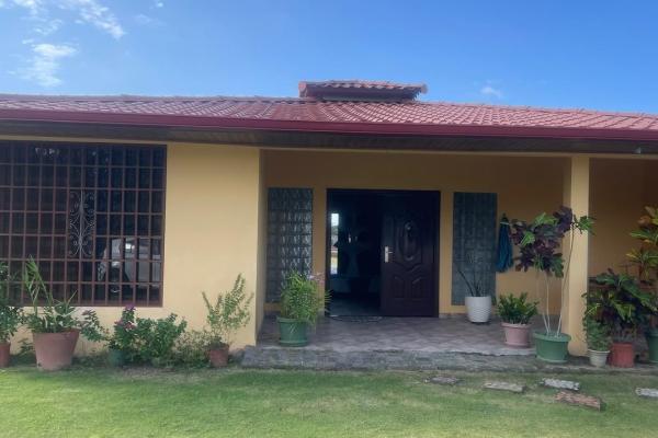 Summer home 15 minutes from rio hato and 10 minute