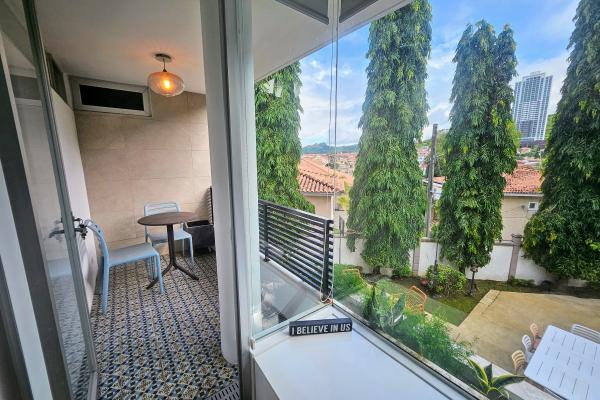Venta de casa unifamiliar en fuente del fresno condado del rey remodelada