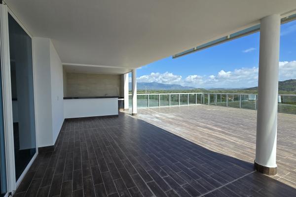Venta de apartamento en ocean waves nueva gorgona