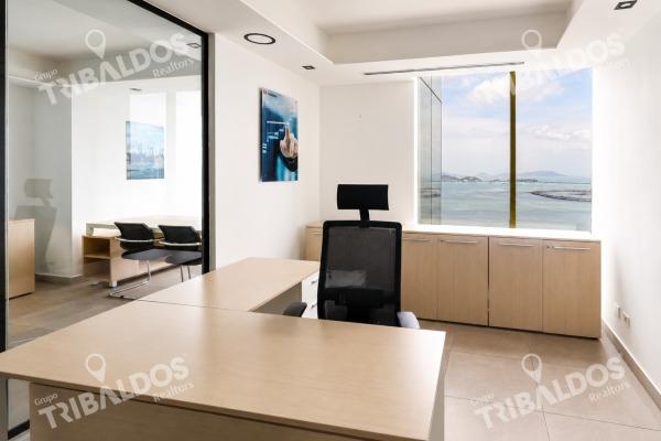 Furnished office for sale bicsa, 455 m² 8 parking