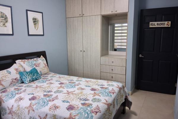 Between the sea and the mountains, furnished!