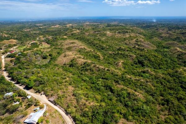 Terreno de montaña de 28 hectáreas en el camino al valle de anton.