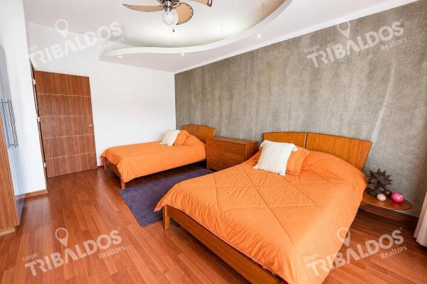 House for sale in coronado with 6 bedrooms