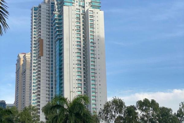 Penthouse 397m2 two floors full of light sea views