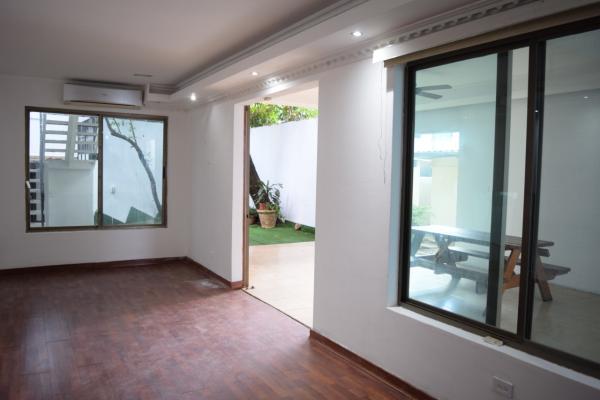 Venta o alquiler de casa comercial en marbella