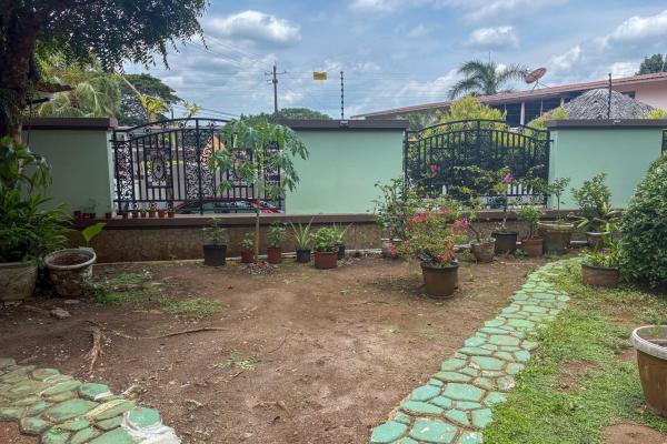 Multifamily building in panama city panama