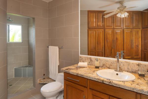 Beachfront 4-bedroom home with pool in boca chica