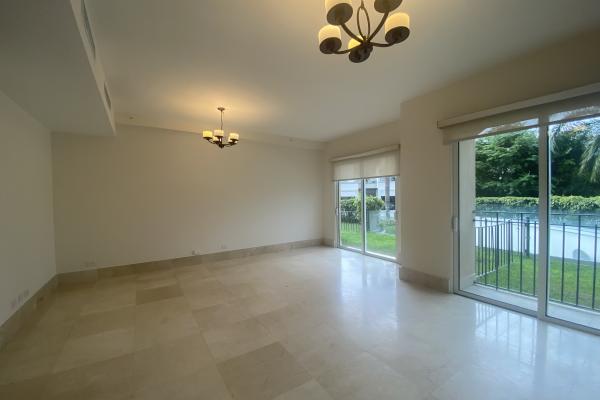 Venta de apartamento en ph legacy 400, santa maria
