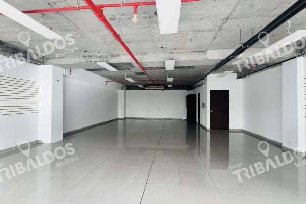 Aquiler de local en istrip mall plaza