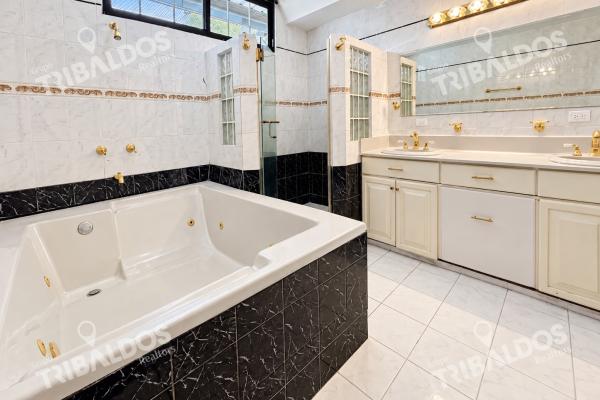 House for sale or rent in campo lindbergh | 2 bedrooms, 2 bathrooms, and strategic location