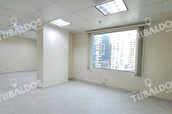 Venta de oficina en ph world trade center