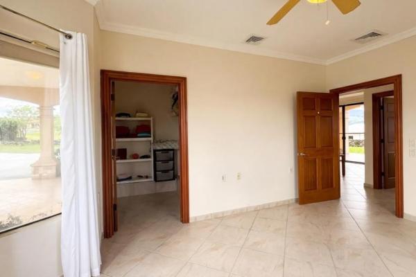 Casa de tres habitaciones en venta en alto boquete