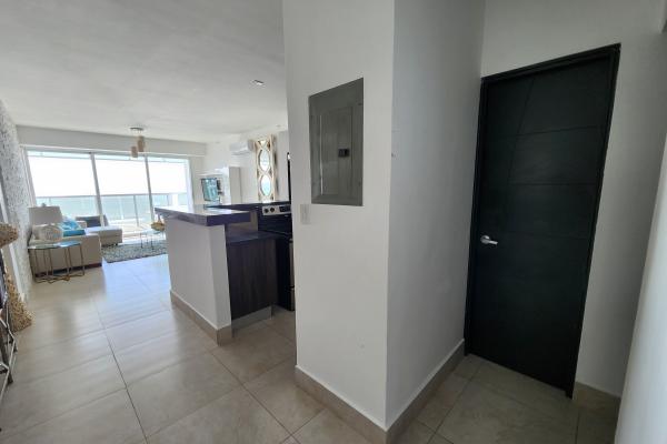 Sale of apartment in ocean wave, nueva gorgona.