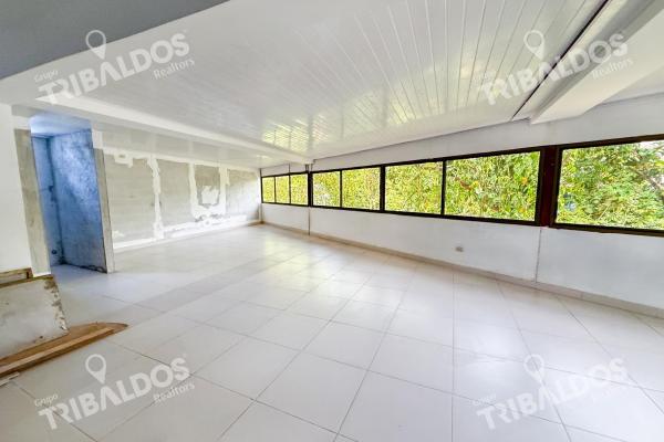 Venta de galera en parque lefevre