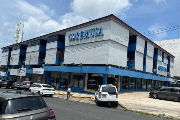 Commercial building for sale in calidonia