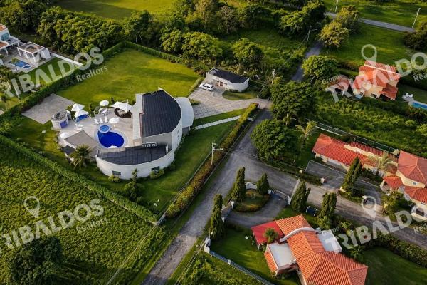 Venta de residencia moderna en coronado