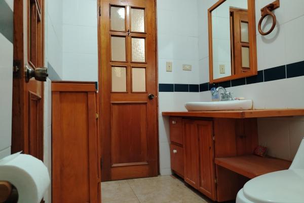 Se alquila casa en boquete, emerald drive.