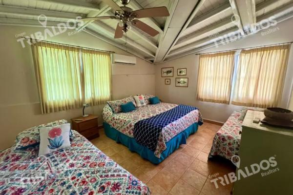 Se vende terreno frente al mar en sea cliff con casa y piscina