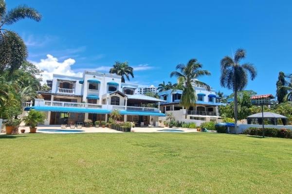 Villa dúplex frente al mar en playa blanca