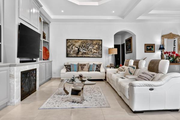 Luxury home for sale in valle escondido boquete