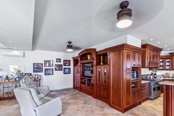 Magnificent mansion in los molinos boquete