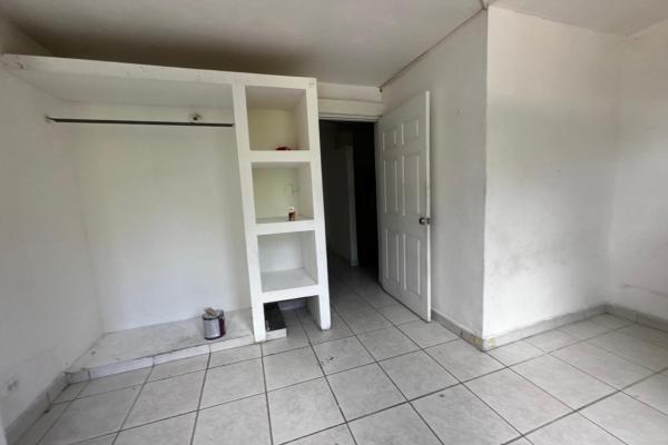 Commercial building for sale