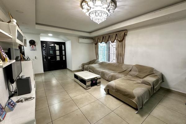 Venta de casa en dorado village en condado del rey