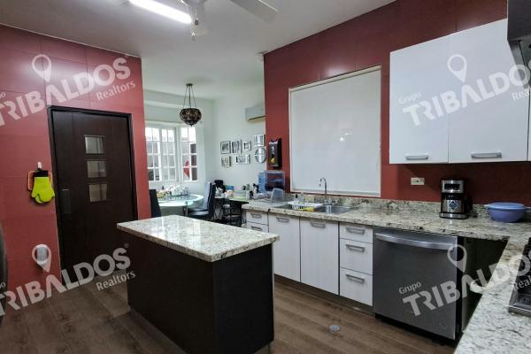 Venta de casa en villa valencia, costa sur con paneles solares
