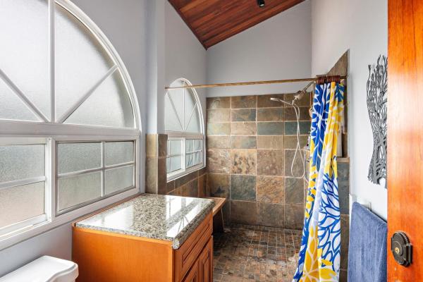 Elegante casa estilo colonial en valle escondido boquete