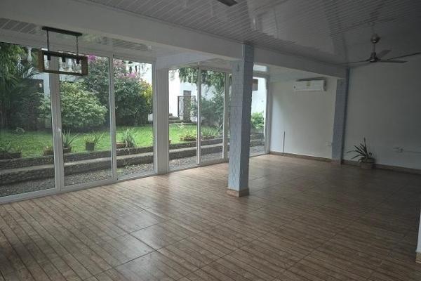 Beautiful townhome in privileged residential area