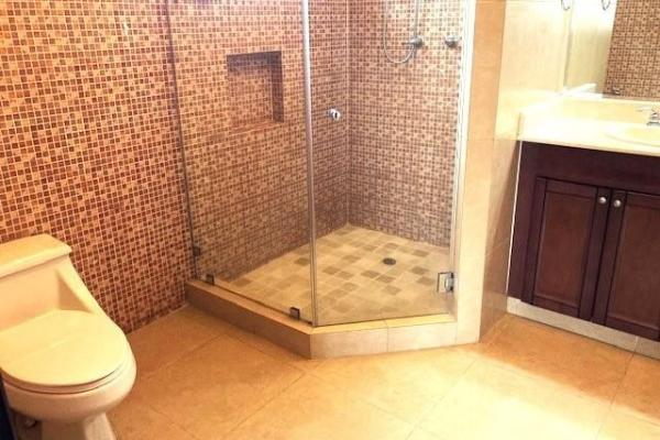 4 bedroom house toscana del este with solar panels