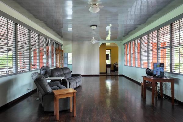 Ocean-view property in las palmas puerto armuelles