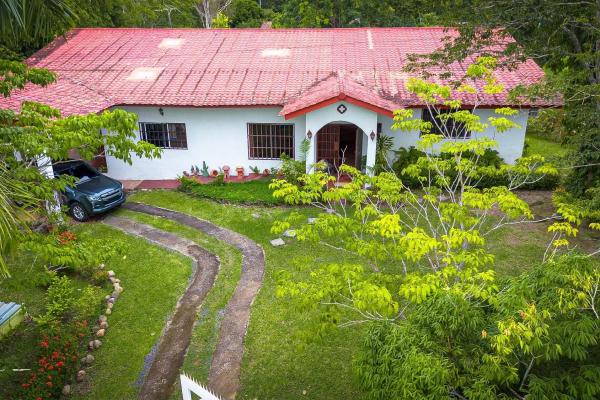 House for sale in san carlos, el espino