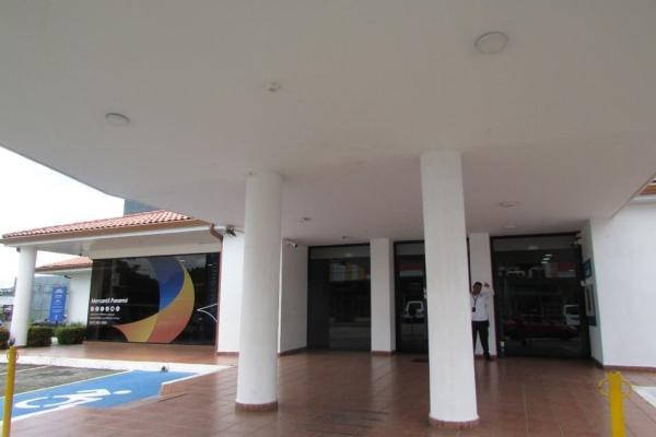 Commercial building
