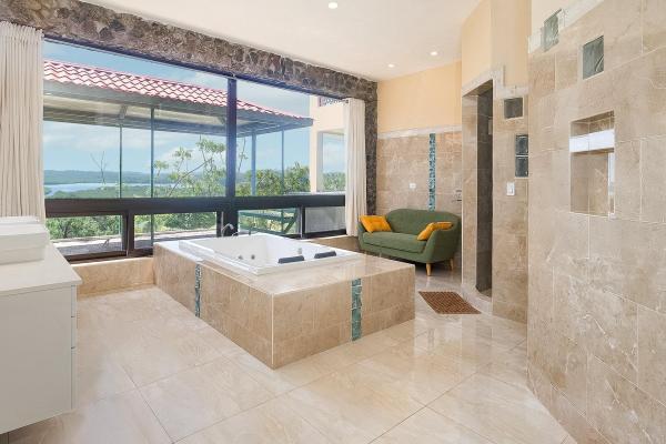 Panama estate w/marina,airstrip & resort potential